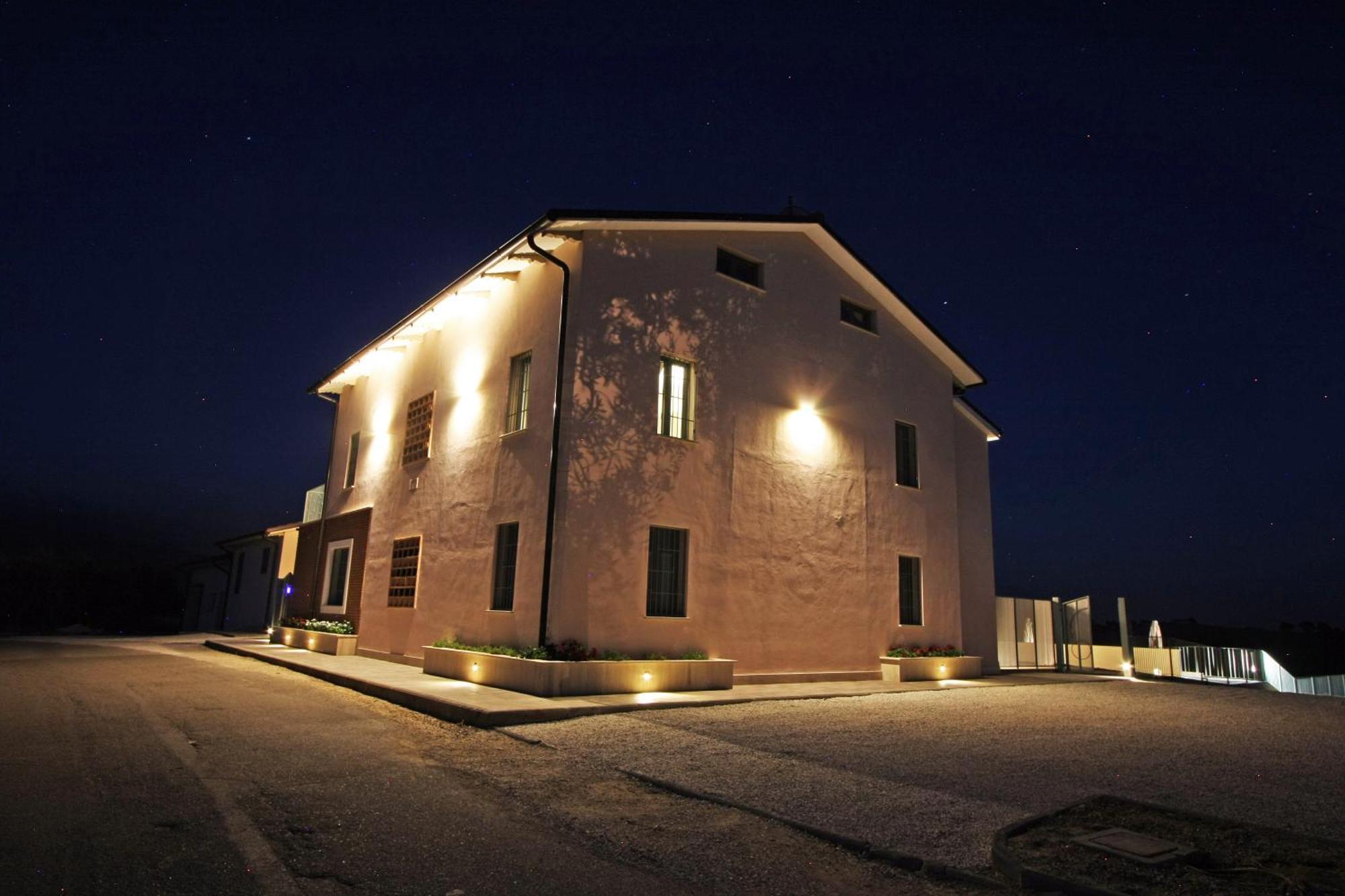 La Collina Del Girasole Villa Montecastrilli Exterior photo
